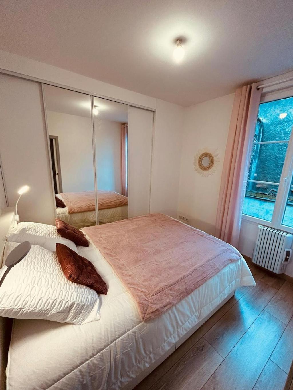 L'Etape Des Sacres Apartman Reims Kültér fotó