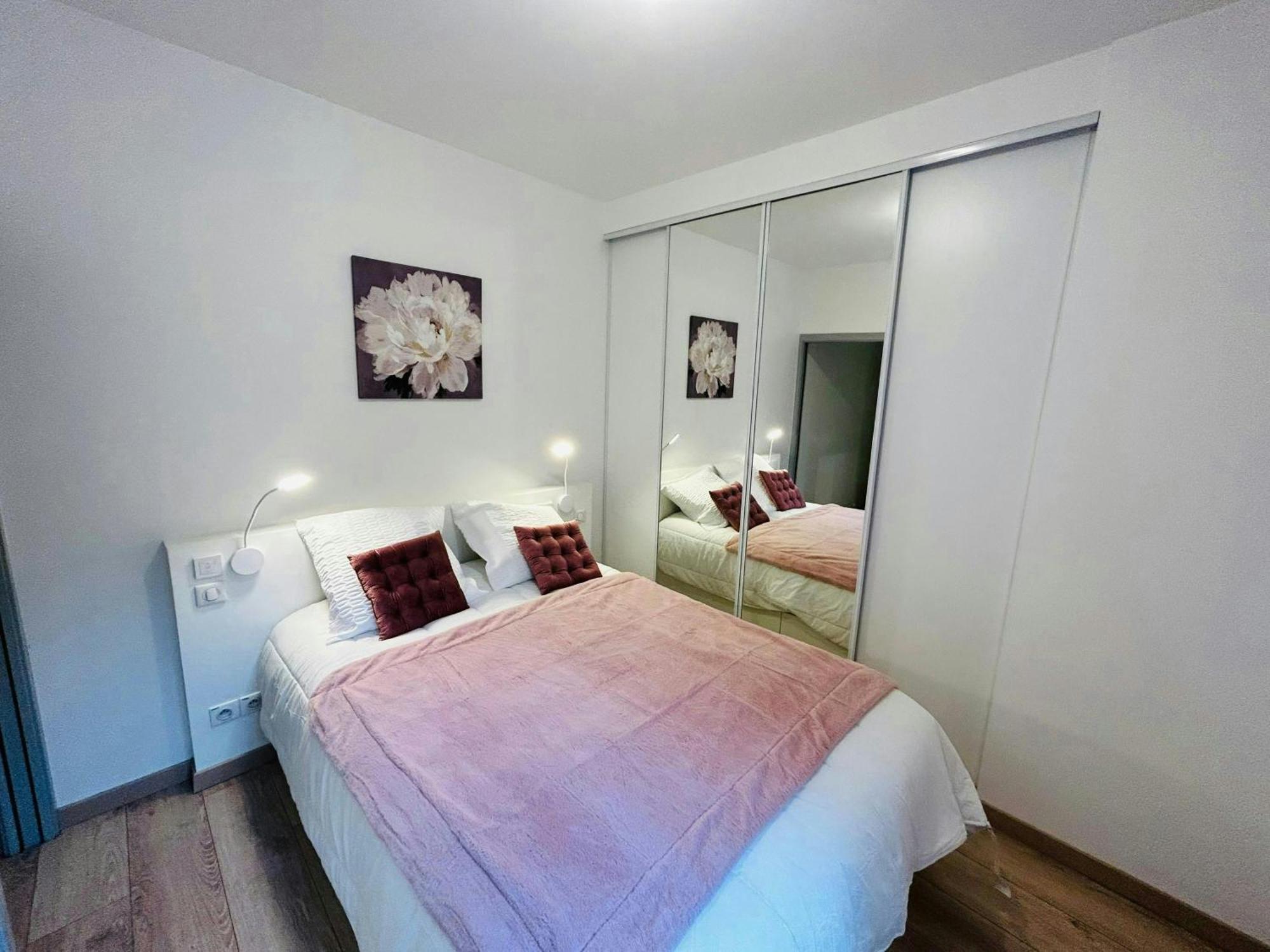 L'Etape Des Sacres Apartman Reims Kültér fotó
